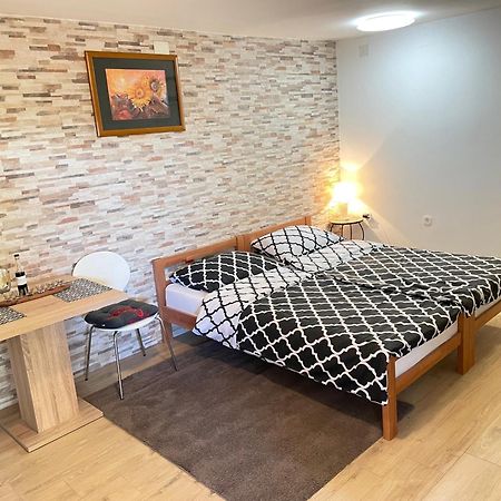 Apartment Mika 普拉 外观 照片